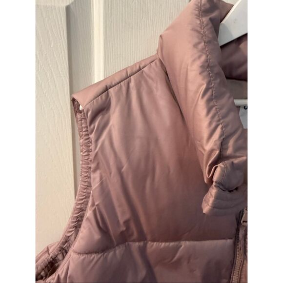 Old Navy Lavender Blush Puffer Vest sz 2X EUC - Picture 5 of 9